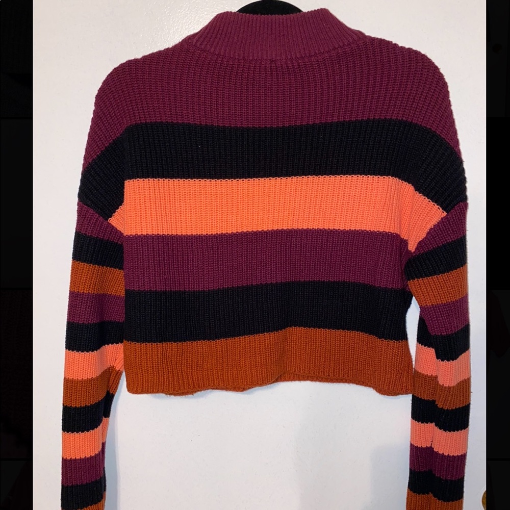 Cropped sweater - Picture 2 of 3